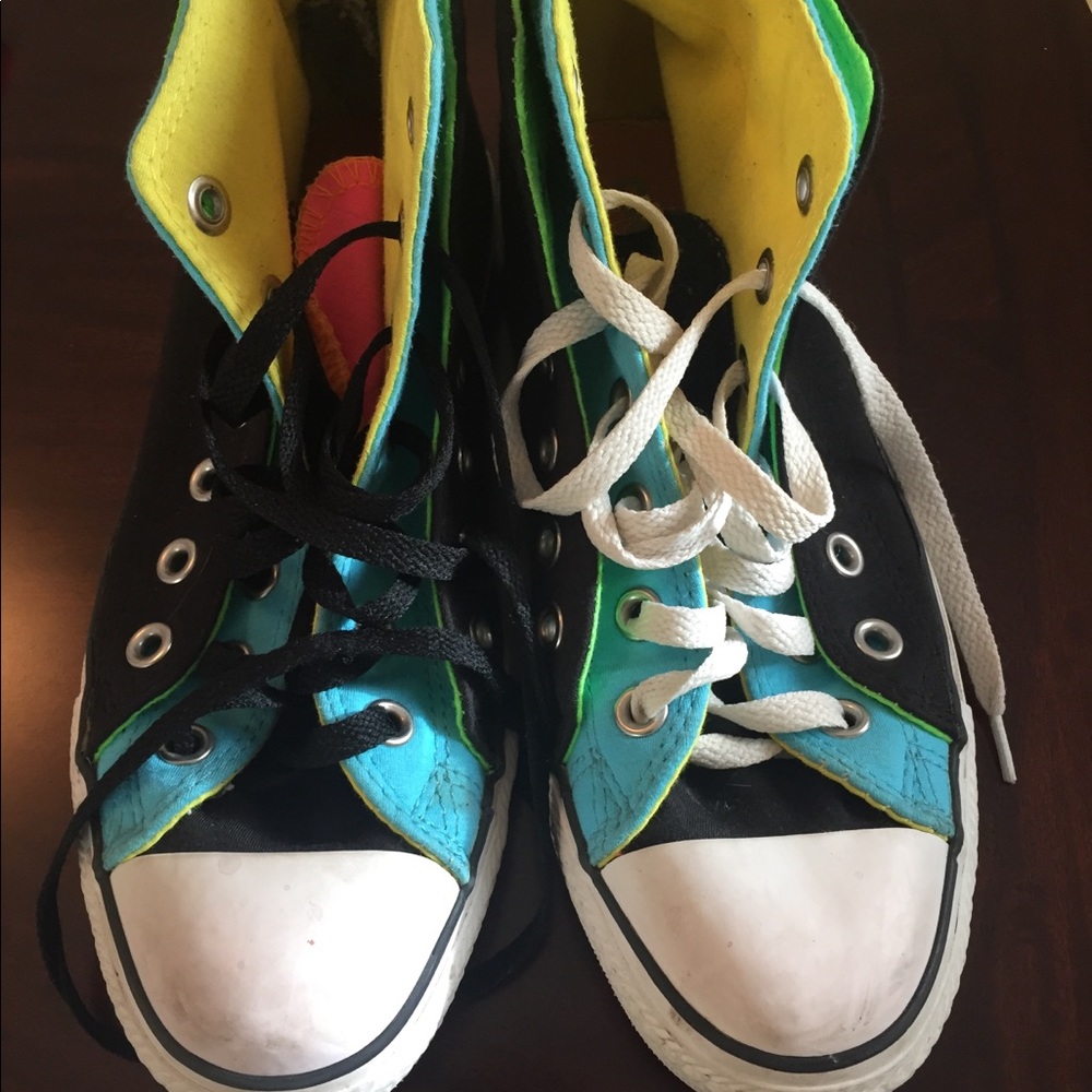 Multi-color converse sneakers Size 6 Men’s